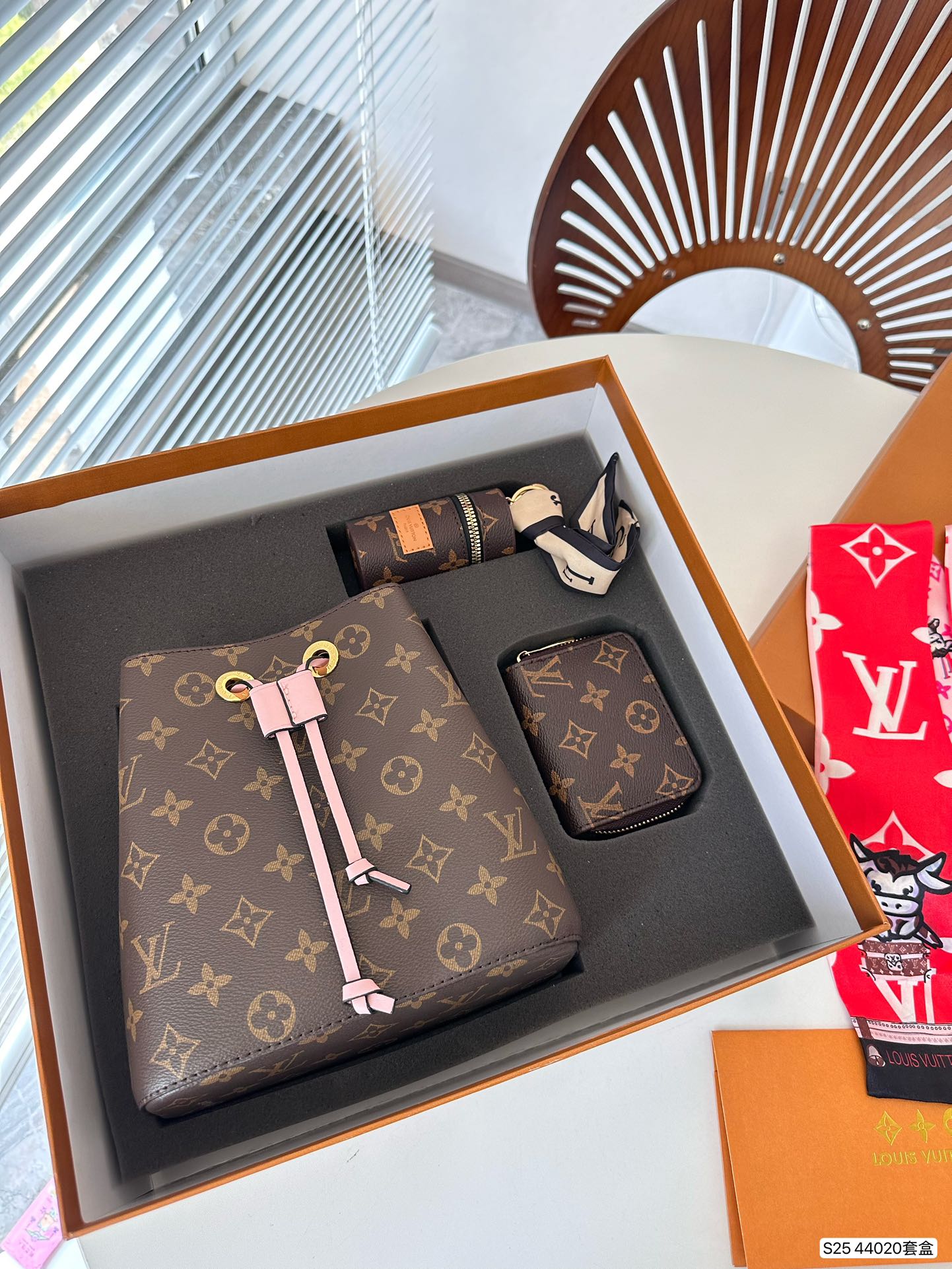 LV バケットボックスバッグ