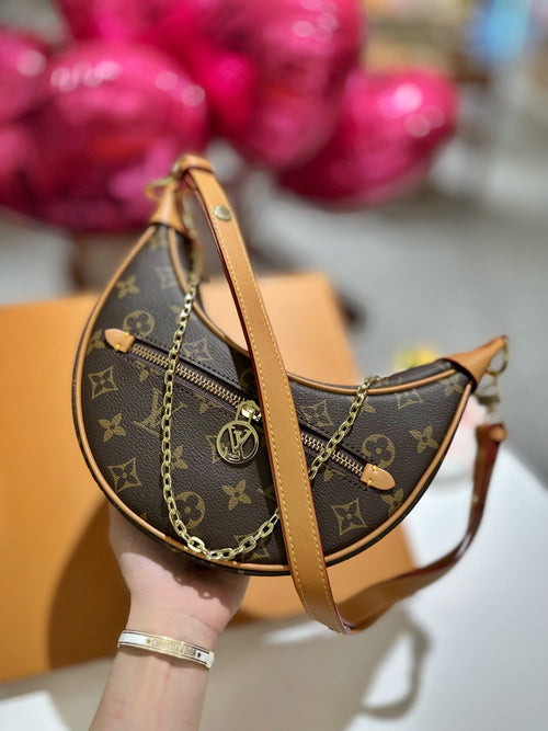 Iv Vitage の新しい中古ピーバッグ Lv marel 中古バッグです