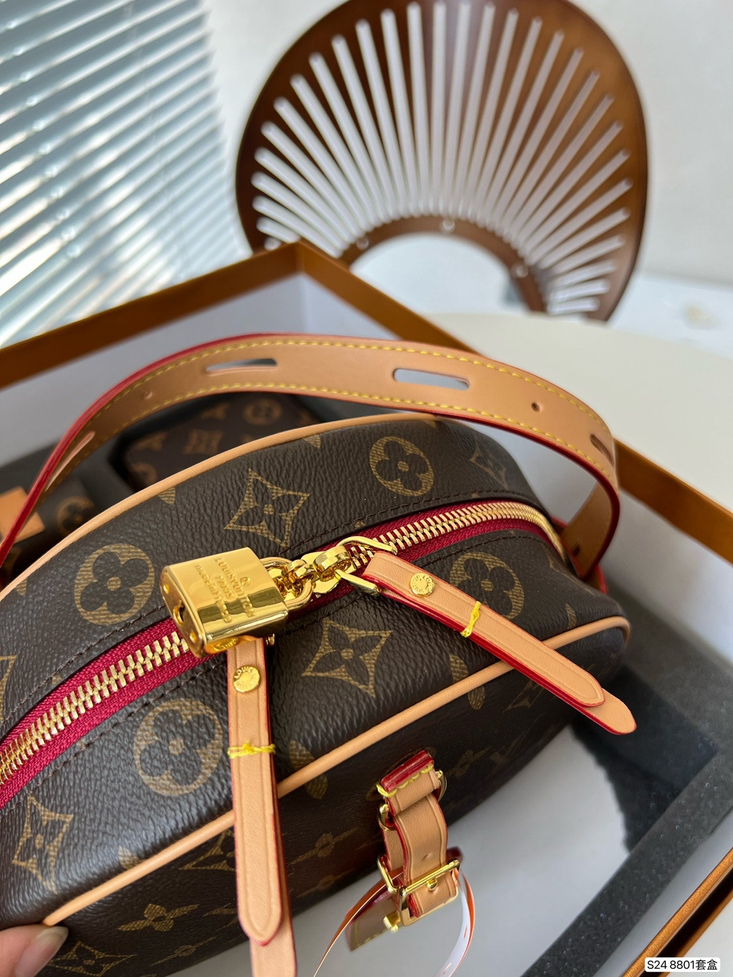 LV ボックスバッグ ラウンドケーキバッグ