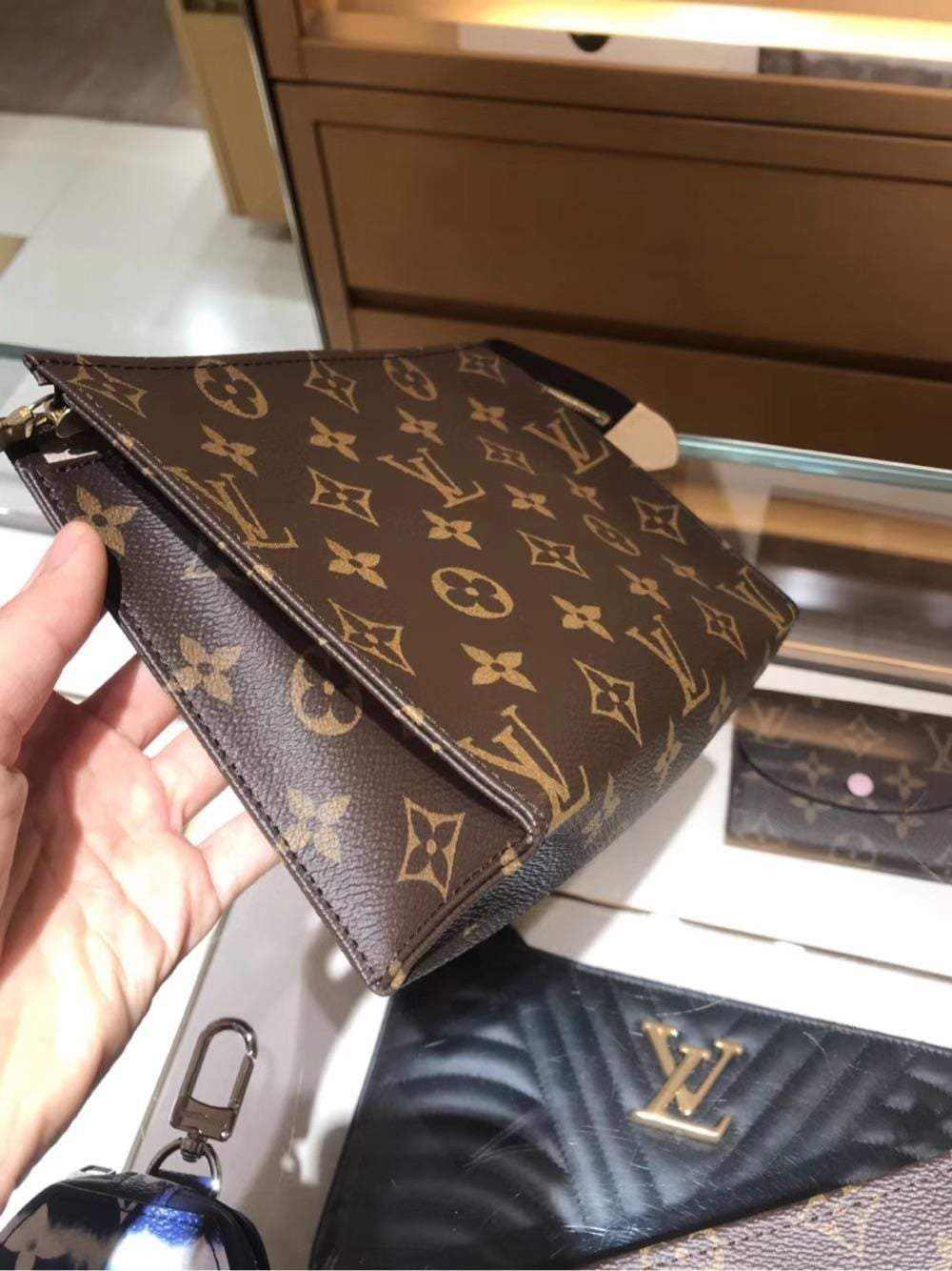 LV（ルイヴィトン） クラシックスタイル爆発スタイルウォッシュバッグ、ハンドバッグ15/19/26老眼男性と女性の同じスタイル